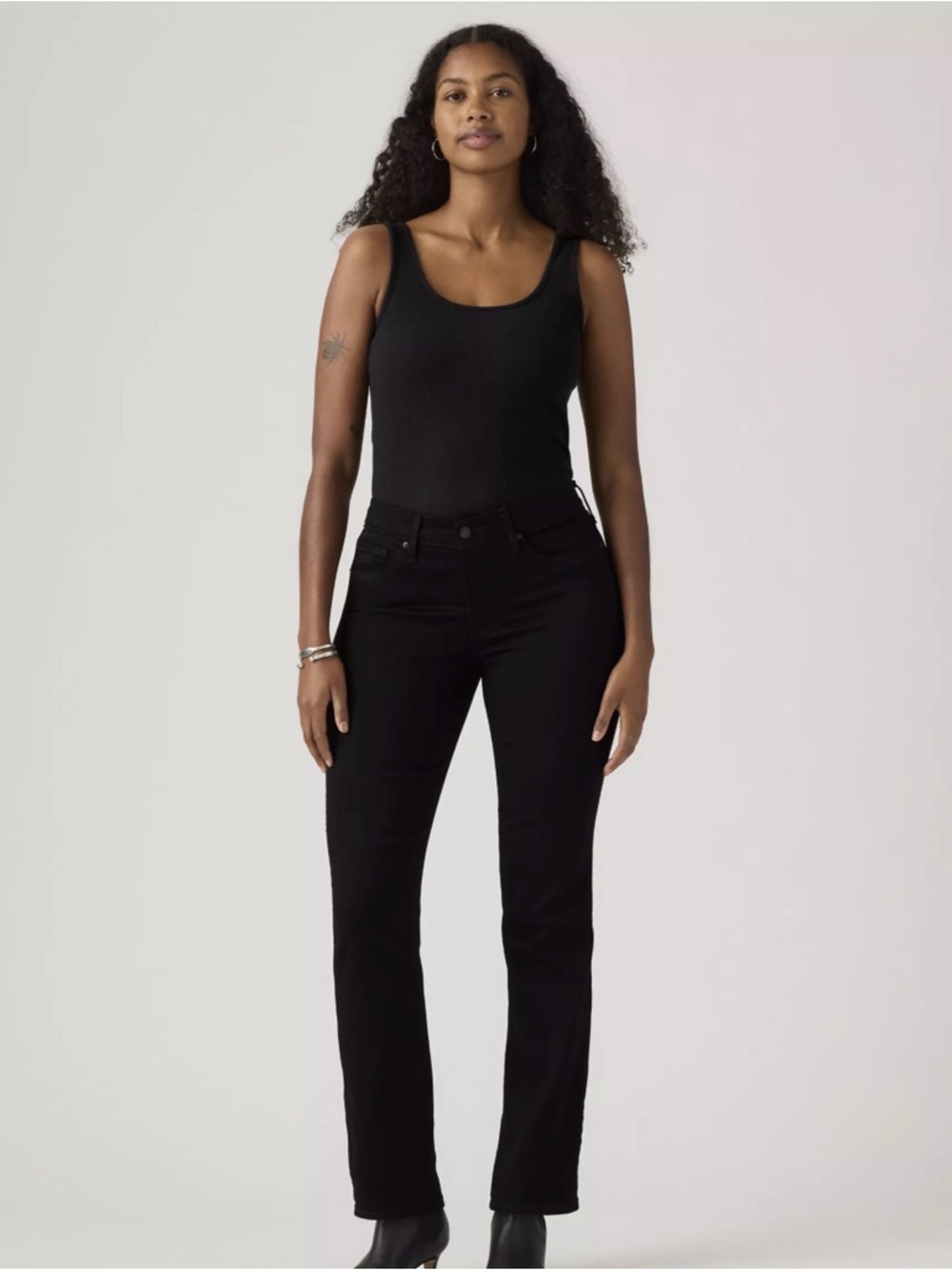 Levi’s 314 Shaping Straight Jeans Women’s Size 14 Black NWT Slimming Classic Fit